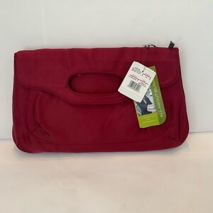 NWT Buxton Thalia Netfolio Cranberry  Clutch Bag